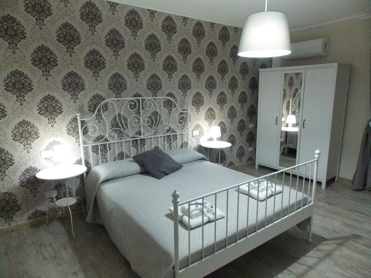 Il Vicoletto Bed and Breakfast Frascineto Eksteriør billede
