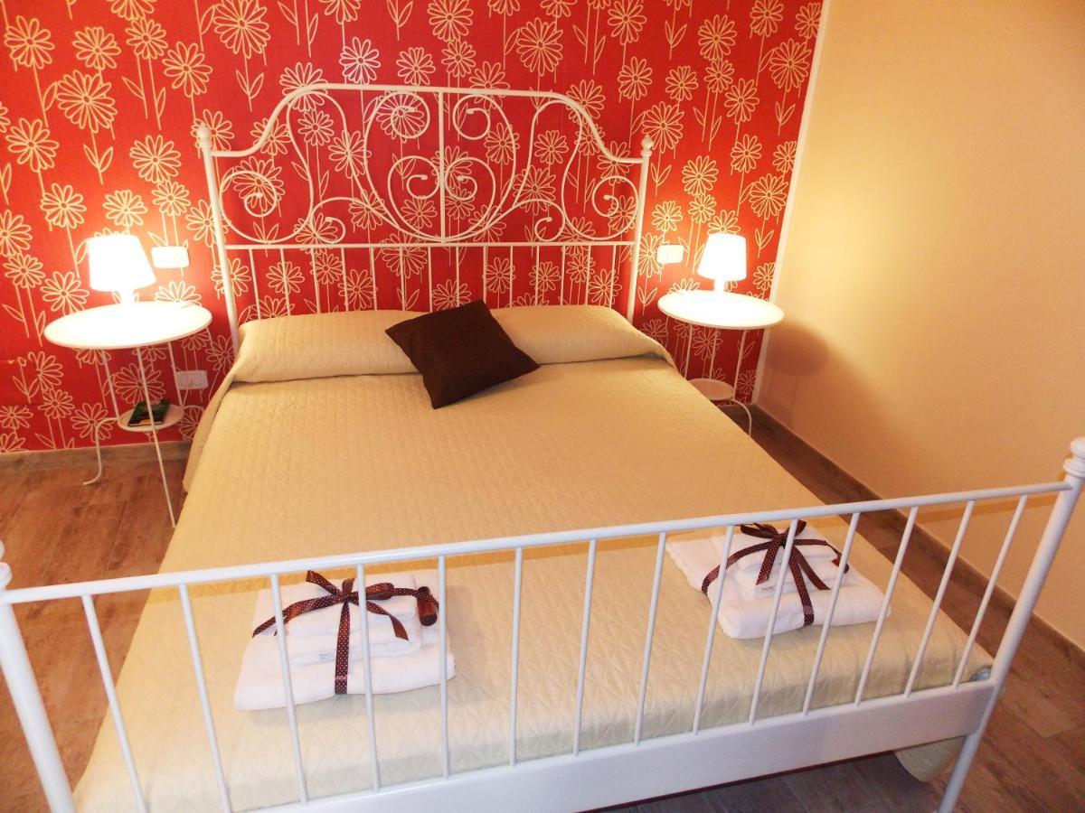 Il Vicoletto Bed and Breakfast Frascineto Eksteriør billede