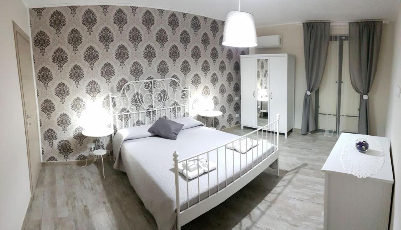 Il Vicoletto Bed and Breakfast Frascineto Eksteriør billede