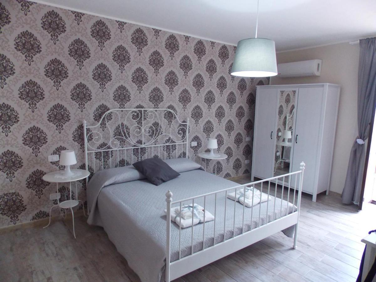 Il Vicoletto Bed and Breakfast Frascineto Eksteriør billede