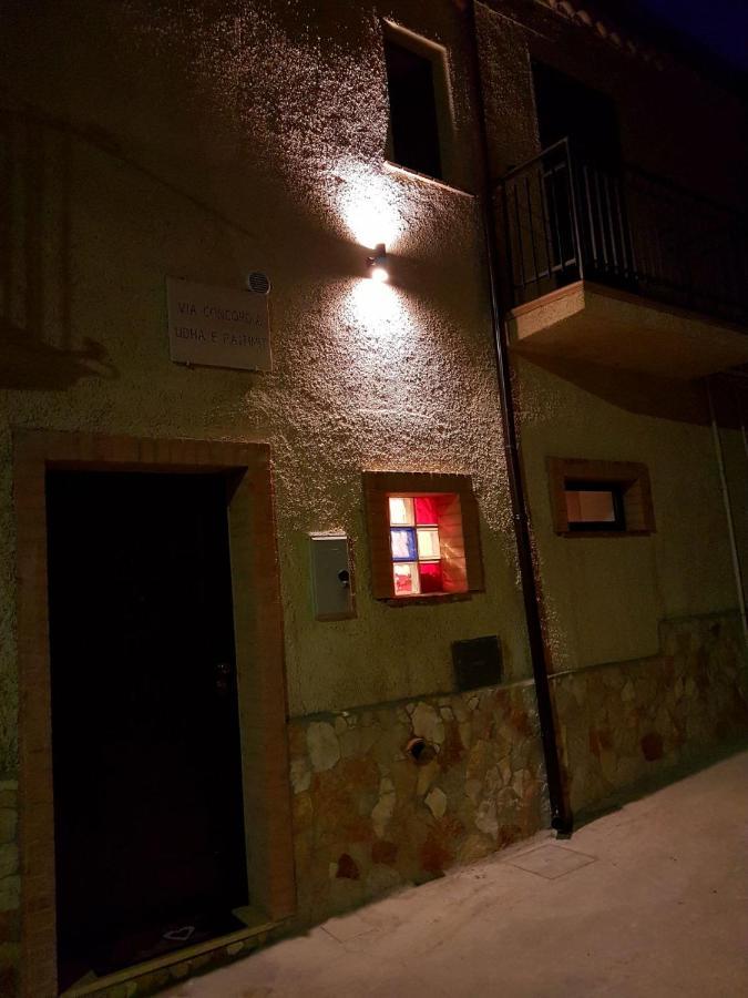Il Vicoletto Bed and Breakfast Frascineto Eksteriør billede